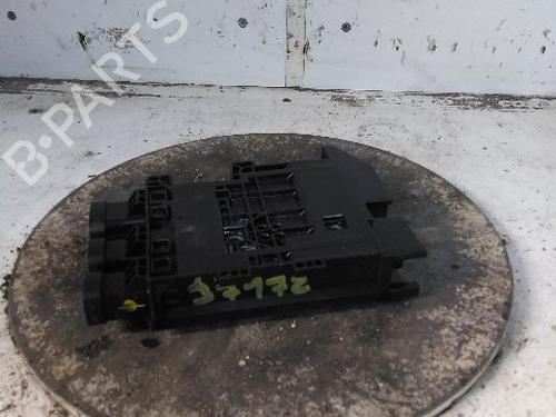 Used Fuse box RENAULT SCÉNIC III (JZ0/1_) 1.5 dCi (110 hp) 22180734