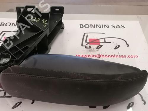 Console centrale Console centrale PEUGEOT 208 I (CA_, CC_) 1.6 HDi (92 hp) 34586971 34586971
