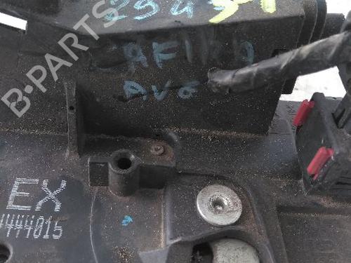 Front left lock OPEL ZAFIRA A MPV (T98) 2.2 DTI 16V (F75) | BP29591357C98 