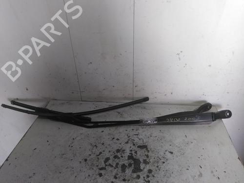 Used Front windshield wiper arm Front windshield wiper arm PEUGEOT 2008 I (CU_) 1.6 BlueHDi 120 (120 hp) 34603344 34603344