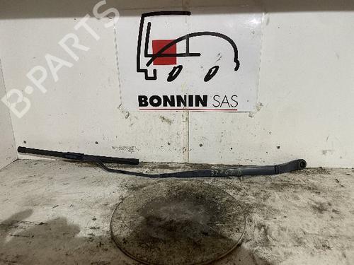 Used Front windshield wiper arm CITROËN C3 II (SC_) 1.4 HDi 70 (SC8HZC, SC8HR0, SC8HP4) (68 hp) 21135194