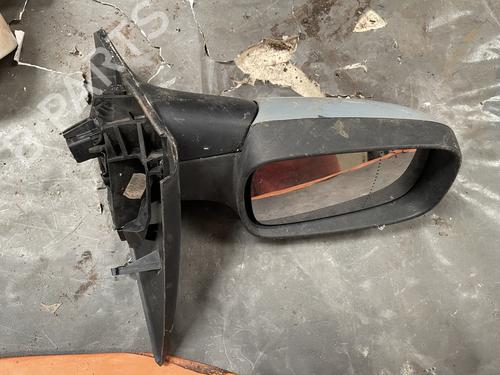 Retrovisor esquerdo Retrovisor esquerdo RENAULT MEGANE II (BM0/1_, CM0/1_) 1.9 dCi (131 hp) 34589431 34589431
