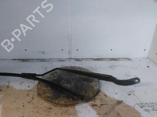 Used Front windshield wiper arm RENAULT CLIO IV (BH_) 1.2 16V (73 hp) 21135456