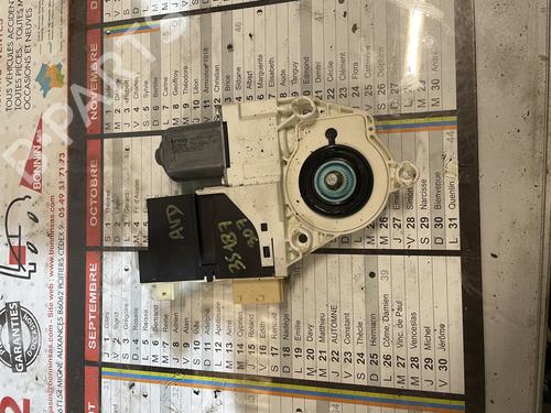 Used Front right window mechanism Front right window mechanism PEUGEOT 307 SW (3H) [2002-2009] 34588915 34588915