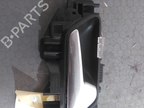 Used Front right interior door handle Front right interior door handle PEUGEOT 308 SW II (LC_, LJ_, LR_, LX_, L4_) 2.0 GT HDi 180 / BlueHDi 180 (181 hp) 39570875 39570875