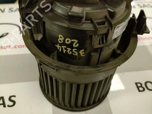 Used Heater blower motor Heater blower motor PEUGEOT 208 I (CA_, CC_) 1.6 HDi (92 hp) 34587935 34587935