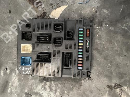 Used Fuse box PEUGEOT 207 (WA_, WC_) 1.4 HDi (68 hp) 22526423