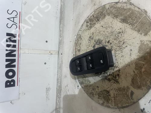 Used Switch Switch RENAULT SCÉNIC II (JM0/1_) 2.0 dCi (JM1K) (150 hp) 34590327 34590327