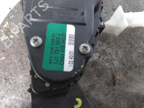 Used Pedal VW NEW BEETLE (9C1, 1C1) 1.4 (75 hp) 24476631