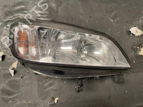 Used Right headlight Right headlight OPEL ZAFIRA A MPV (T98) 2.0 DTI 16V (F75) (101 hp) 34589166 34589166