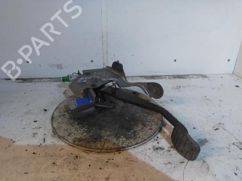 tailgate-renault-clio-iv-bh_-2012-2013-2014-2015-2016-2017-2018-2019-2020-2021-34593962 main image