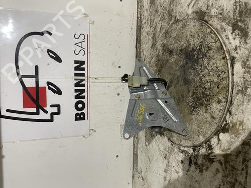 Used Rear wiper motor Rear wiper motor RENAULT CLIO I (B/C57_, 5/357_) 1.2 (5/357Y, 5/357K) (58 hp) 34592056 34592056