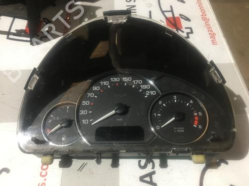Used Instrument cluster Instrument cluster PEUGEOT 1007 (KM_) 1.4 HDi (68 hp) 34587710 34587710