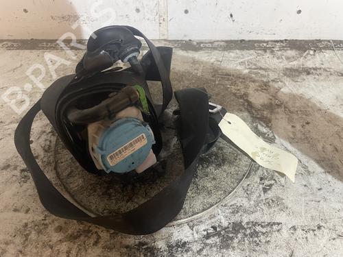 front-left-seatbelt-mercedes-benz-c-class-coupe-c204-2011-34593169 main image