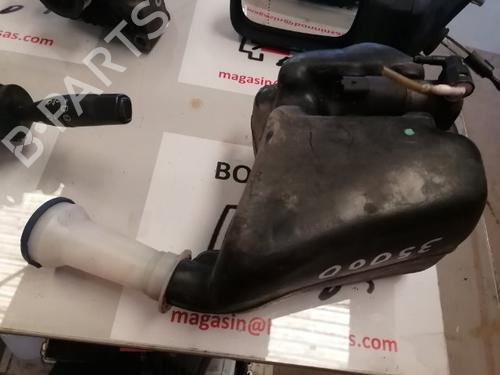 Used Windscreen washer tank PEUGEOT 106 II (1A_, 1C_) 1.4 i (75 hp) 25608864