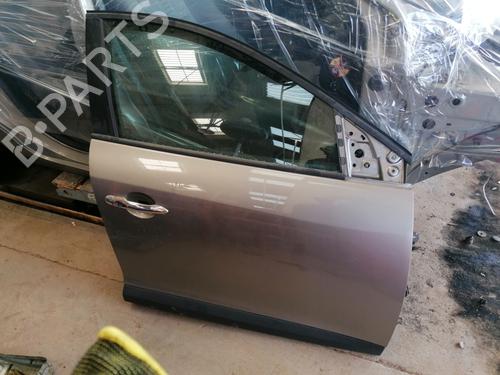 right-front-door-renault-megane-iii-hatchback-bz01_-b3_-2008-34586817 main image
