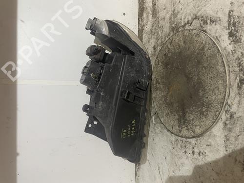 Used Right headlight Right headlight CITROËN XSARA Break (N2) 1.9 TD (90 hp) 34593063 34593063