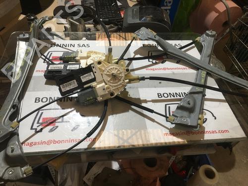 Used Front left window mechanism Front left window mechanism RENAULT LAGUNA III (BT0/1) 1.5 dCi (BT00, BT0A, BT0T, BT1J) (110 hp) 34587733 34587733