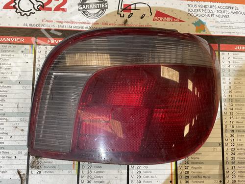 Used Right taillight Right taillight TOYOTA YARIS (_P1_) 1.0 (SCP10_, SCP10R) (68 hp) 34589464 34589464