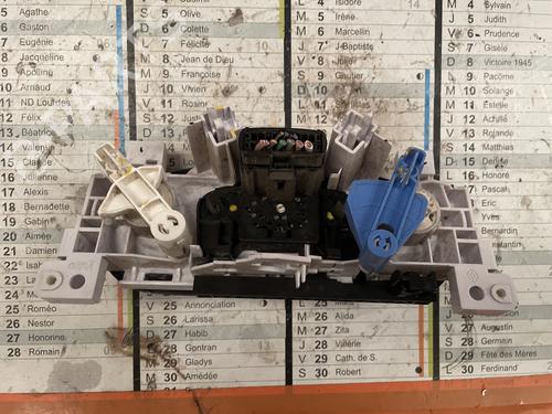 climate-control-dacia-duster-hs_-2010-2011-2012-2013-2014-2015-2016-2017-2018-34589571 main image
