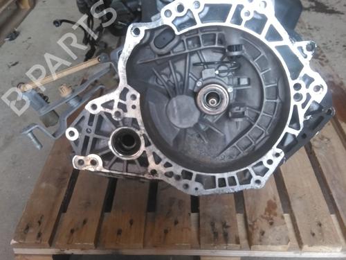 Girkasse Girkasse OPEL CORSA E (X15) 1.3 CDTI (08, 68) (95 hp) 37623659 37623659