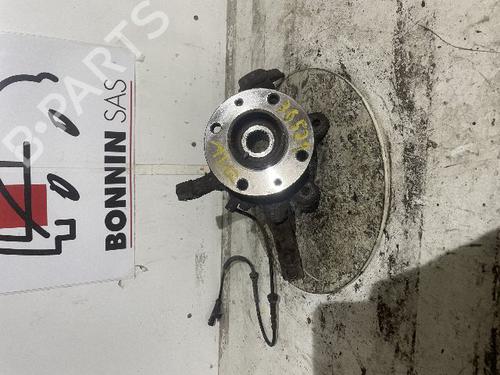 Used Left front steering knuckle RENAULT TWINGO II (CN0_) 1.2 (CN0D) (58 hp) 21532463