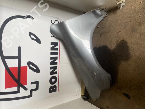 Used Left front fenders Left front fenders VW TOUAREG (7LA, 7L6, 7L7) 2.5 R5 TDI (174 hp) 34592096 34592096