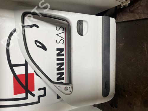 left-front-door-renault-kangoo-express-fc01_-1997-34590806 main image