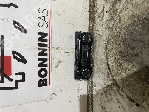 Used Climate control VW GOLF VI (5K1) 2.0 TDI (110 hp) 21134802