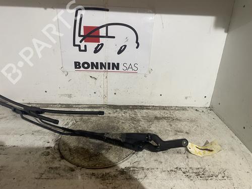 Used Front windshield wiper arm Front windshield wiper arm FORD FIESTA V (JH_, JD_) 1.4 16V (80 hp) 34592239 34592239