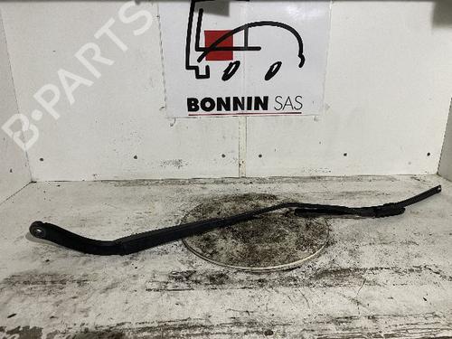 Used Front windshield wiper arm RENAULT MEGANE II (BM0/1_, CM0/1_) 1.5 dCi (BM1F, CM1F) (86 hp) 20637683
