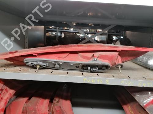 Used Right taillight FIAT PUNTO (188_) 1.2 60 (188.030, .050, .130, .150, .230, .250) (60 hp) 25826899