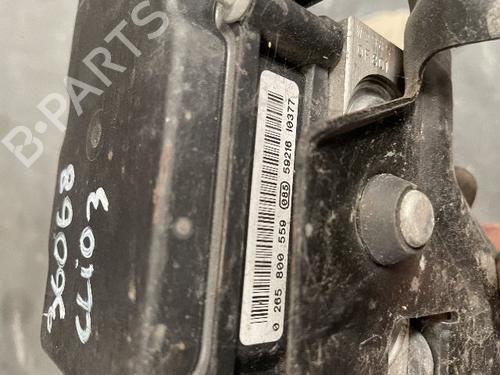 Used ABS pump RENAULT CLIO III (BR0/1, CR0/1) 1.5 dCi (BR17, CR17) (86 hp) 20638007