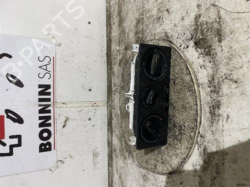Used Climate control VW GOLF IV (1J1) 1.4 16V (75 hp) 22783463