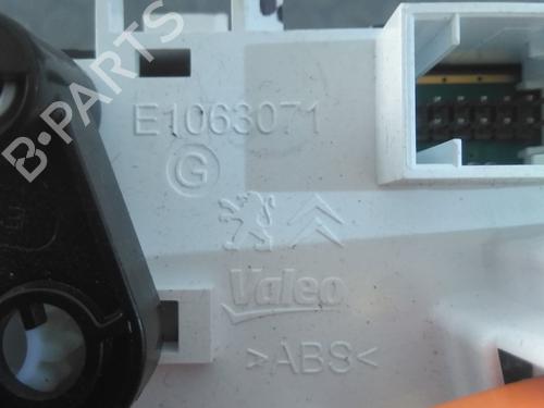 Climate control PEUGEOT 2008 I (CU_) 1.2 THP 110 / PureTech 110 | BP39479488I5 - Image 3