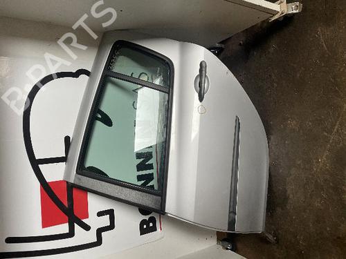 Used Left front door RENAULT CLIO III (BR0/1, CR0/1) 1.5 dCi (C/BR0G, C/BR1G) (68 hp) 20636657
