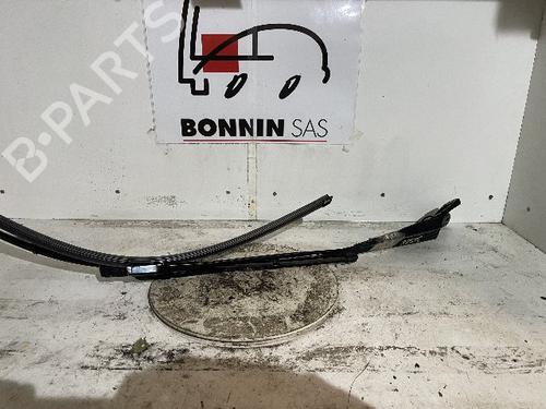 Used Front windshield wiper arm PEUGEOT 3008 I MPV (0U_) 1.6 HDi (109 hp) 21545931
