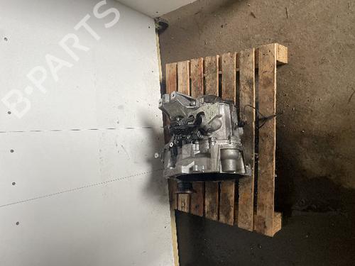 Used Gearbox VW GOLF VII (5G1, BQ1, BE1, BE2) 1.2 TSI (86 hp) 21134657