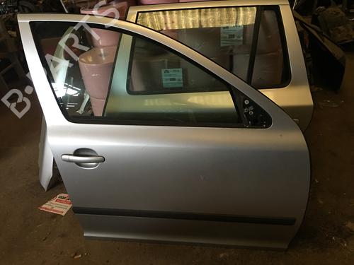 Used Right front door Right front door SKODA OCTAVIA II Combi (1Z5) 1.9 TDI (105 hp) 34587611 34587611