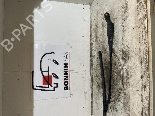 Used Front windshield wiper arm PEUGEOT 208 I (CA_, CC_) 1.4 VTi (95 hp) 21532041