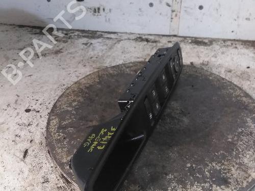 Used Switch RENAULT SCÉNIC III (JZ0/1_) 1.5 dCi (110 hp) 21076549
