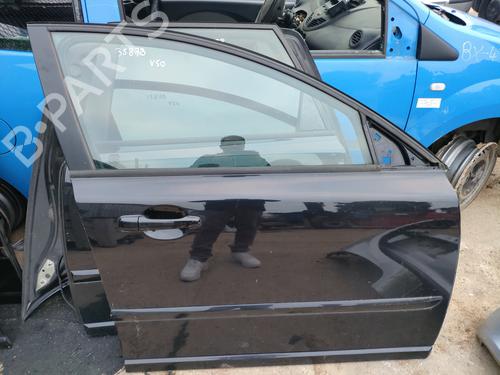 Dør høyre foran Dør høyre foran VOLVO V50 (545) 1.6 D (109 hp) 34588508 34588508