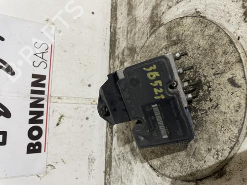 Used ABS pump ABS pump RENAULT TWINGO II (CN0_) 1.2 Turbo (CN0C, CN0F) (100 hp) 34592313 34592313
