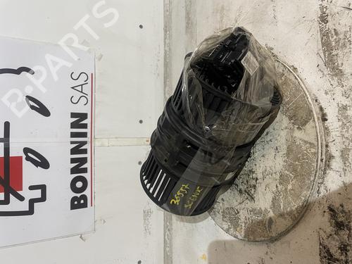 Used Heater blower motor Heater blower motor RENAULT SCÉNIC III (JZ0/1_) 1.5 dCi (106 hp) 34590368 34590368