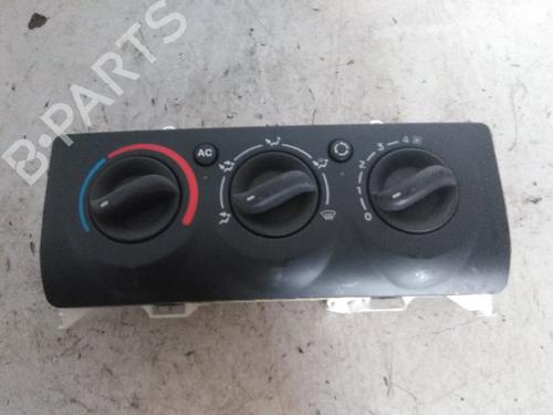 Comando clima RENAULT CLIO II (BB_, CB_) 1.2 16V (BB05, BB0W, BB11, BB27, BB2T, BB2U, BB2V, CB05,... (75 hp) 27578230