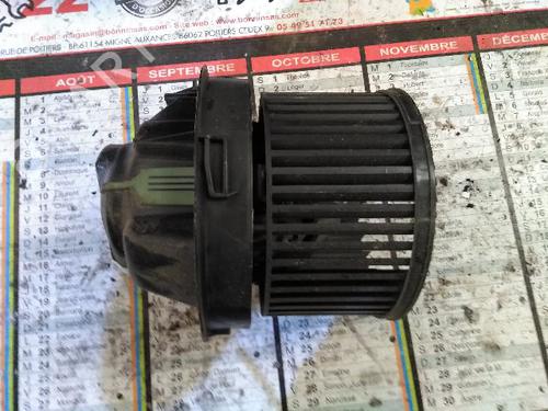 Used Heater blower motor PEUGEOT 207 (WA_, WC_) 1.6 HDi (92 hp) 22784441