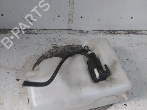 Used Windscreen washer tank RENAULT TWINGO I (C06_) 1.2 16V (C06C, C06D, C06K) (75 hp) 21546392