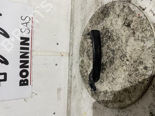Used Front right exterior door handle VW POLO (9N_, 9A_) 1.4 16V (75 hp) 21531963