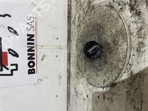 Used Headlight switch VW GOLF VI (5K1) 2.0 TDI (110 hp) 21134810