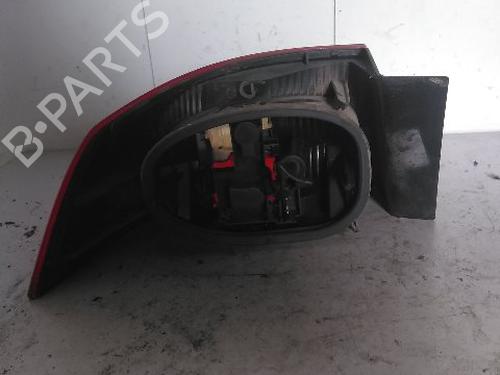 Used Right taillight RENAULT LAGUNA II (BG0/1_) 1.9 dCi (107 hp) 27327379